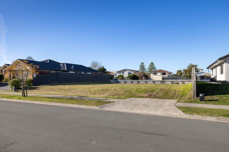 Photo of property in 15 Puketutu Grove, Motueka, 7120