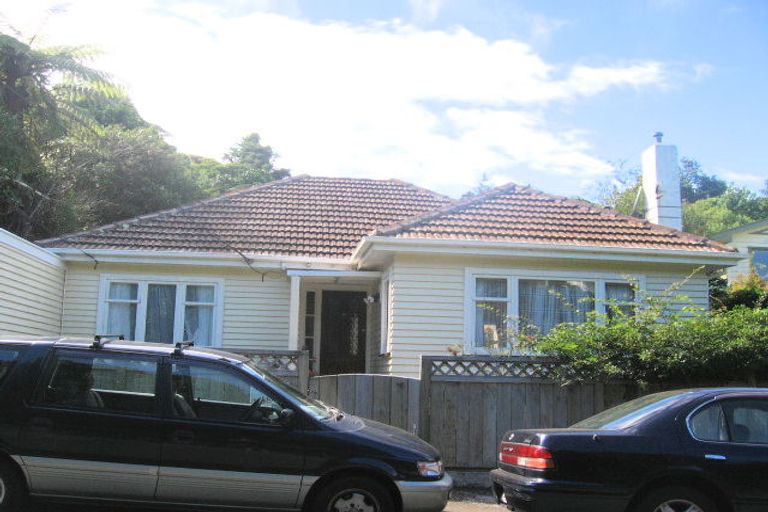 Photo of property in 48 Awarua Street, Ngaio, Wellington, 6035