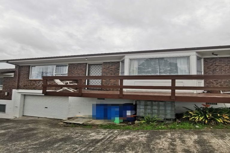 Photo of property in 1/5 Tirimoana Road, Te Atatu South, Auckland, 0602