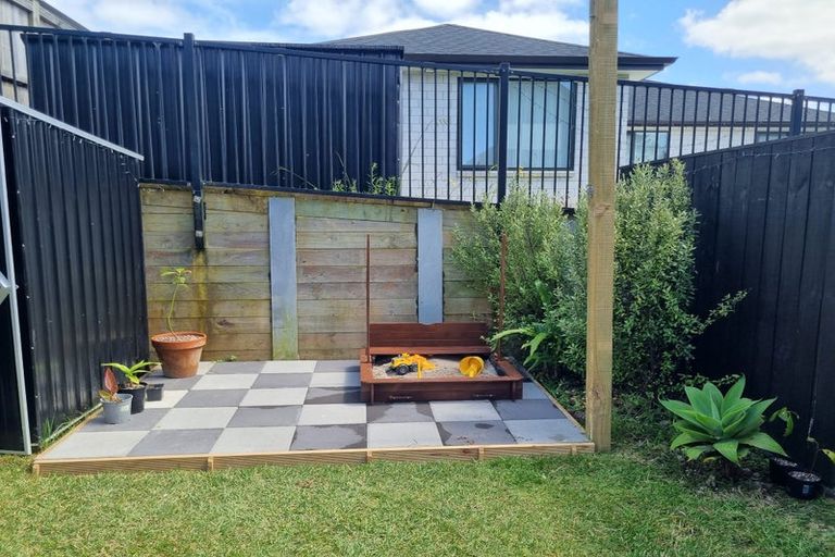 Photo of property in 31 Patrick Rice Drive, Swanson, Auckland, 0614