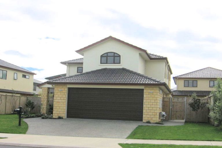 Photo of property in 20 Coachman Drive, Flat Bush, Auckland, 2016