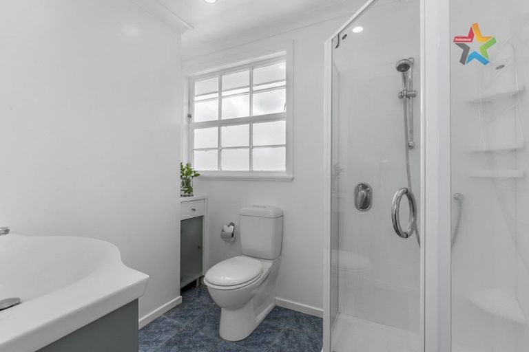 Photo of property in 82 Oxford Terrace, Epuni, Lower Hutt, 5011