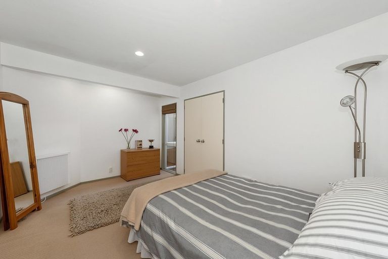 Photo of property in 17 Longwood Place, Harrowfield, Hamilton, 3210