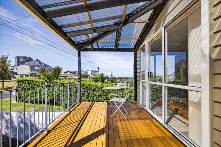 Photo of property in 20 Peter Terrace, Castor Bay, Auckland, 0620