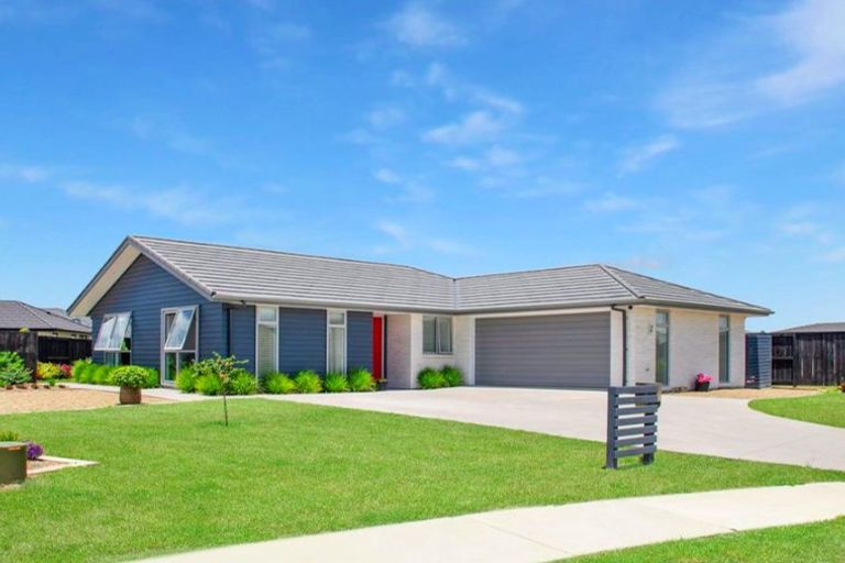 Photo of property in 22 Olney Court, One Tree Point, 0118