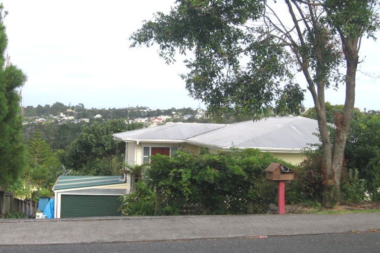 Photo of property in 14 Mayfield Road, Glenfield, Auckland, 0629