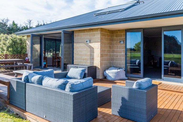 Photo of property in 492 Falvey Road, Levels, Timaru, 7975