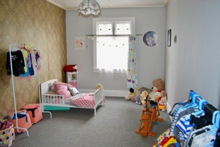 Photo of property in 27 Toi Street, Otaki Beach, Otaki, 5512