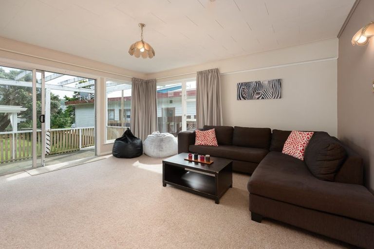 Photo of property in 55 Fraser Avenue, Johnsonville, Wellington, 6037