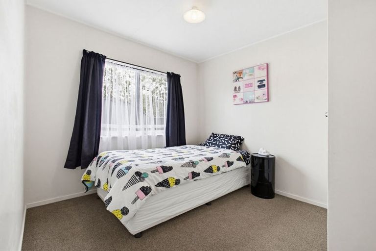 Photo of property in 1/17 Atherfold Crescent, Greenmeadows, Napier, 4112