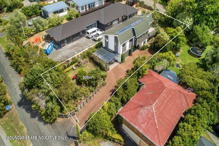 Photo of property in 120 Whangaparaoa Road, Red Beach, 0932