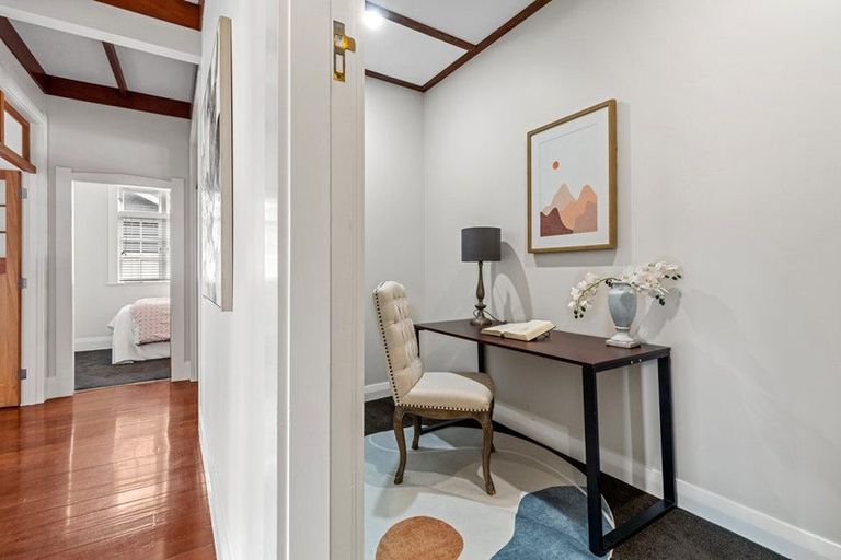 Photo of property in 24 Norwood Road, Bayswater, Auckland, 0622