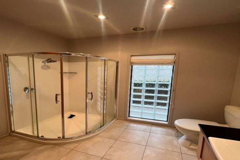 Photo of property in 1/15a Takutai Avenue, Bucklands Beach, Auckland, 2012