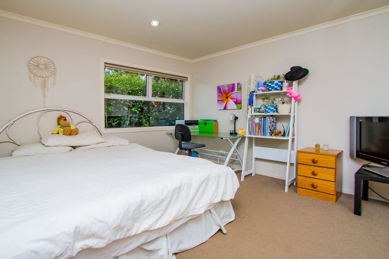Photo of property in 854 Whangaparaoa Road, Manly, Whangaparaoa, 0930