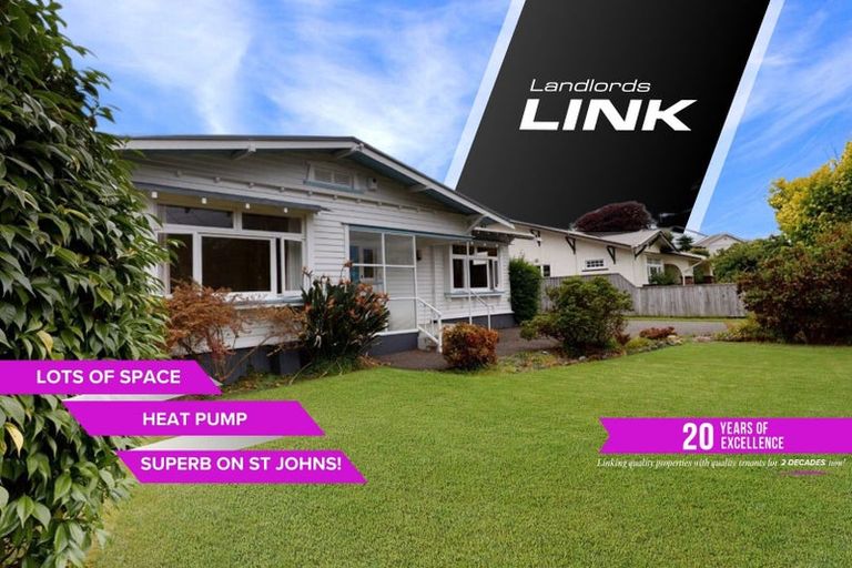 Photo of property in 12 Saint Leonard Street, Saint Johns Hill, Whanganui, 4501
