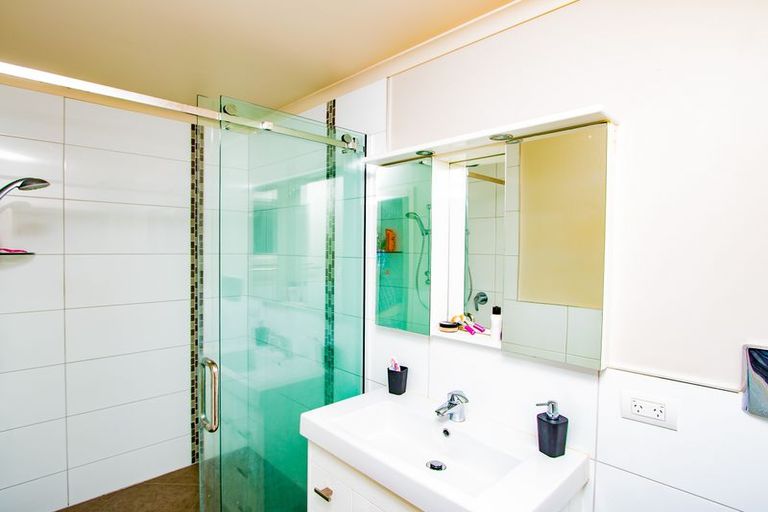 Photo of property in 854 Whangaparaoa Road, Manly, Whangaparaoa, 0930