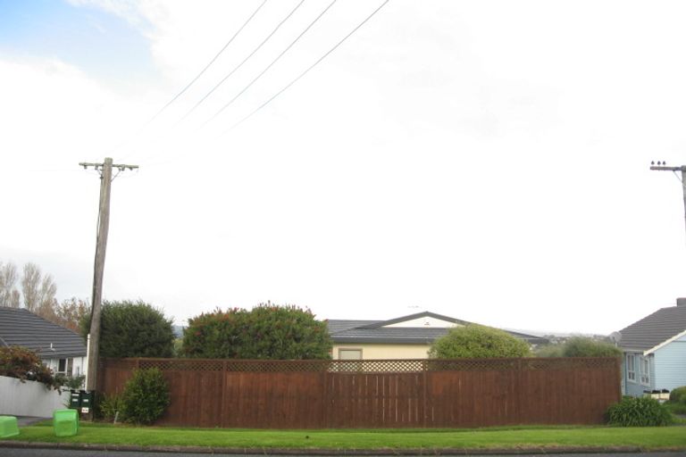 Photo of property in 1/57 Mellons Bay Road, Mellons Bay, Auckland, 2014