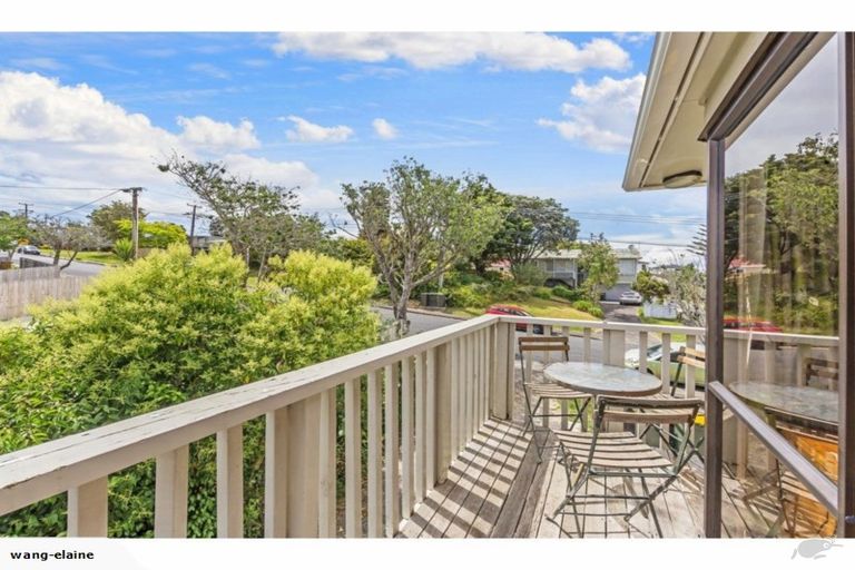 Photo of property in 1/66 Hogans Road, Glenfield, Auckland, 0629