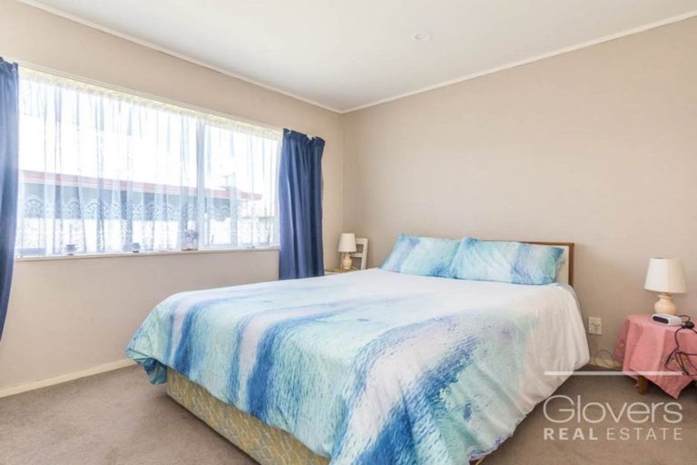 Photo of property in 16 Milan Drive, Glen Eden, Auckland, 0602
