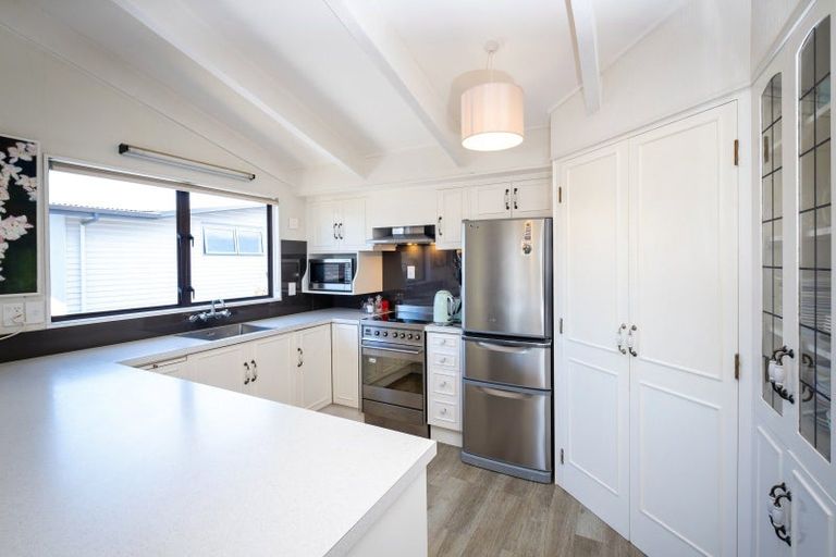 Photo of property in 53 Iona Road, Havelock North, 4130