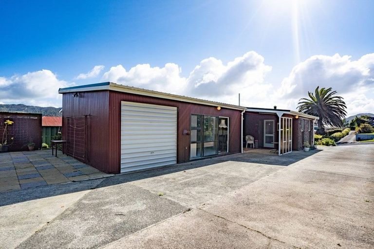 Photo of property in 20 Mountain Road, Morningside, Whangarei, 0110