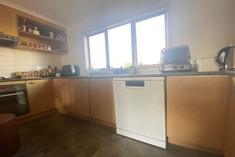 Photo of property in 2/49 Henderson Valley, Henderson, Auckland, 0612