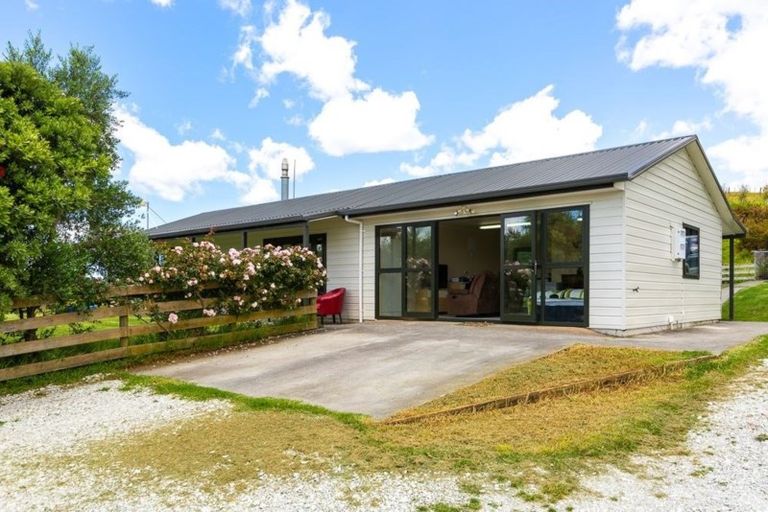 Photo of property in 237 J V Grant Road, Wellsford, 0973