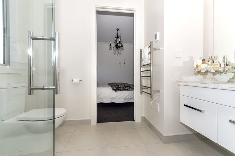 Photo of property in 16 Kingfisher Drive, Whataupoko, Gisborne, 4010