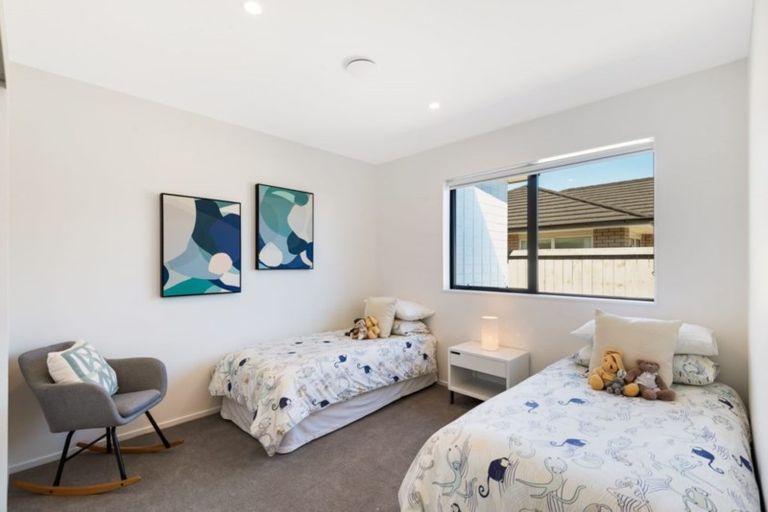 Photo of property in 19 Waituarua Drive, Takanini, 2112