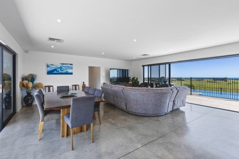 Photo of property in 574 Mokau Road, Mimi, Urenui, 4377