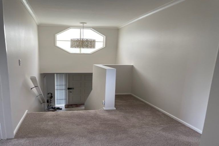 Photo of property in 6 Egret Court, Unsworth Heights, Auckland, 0632