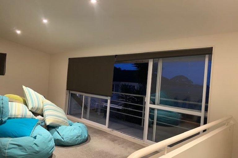 Photo of property in 31 Eastglen Road, Glen Eden, Auckland, 0602