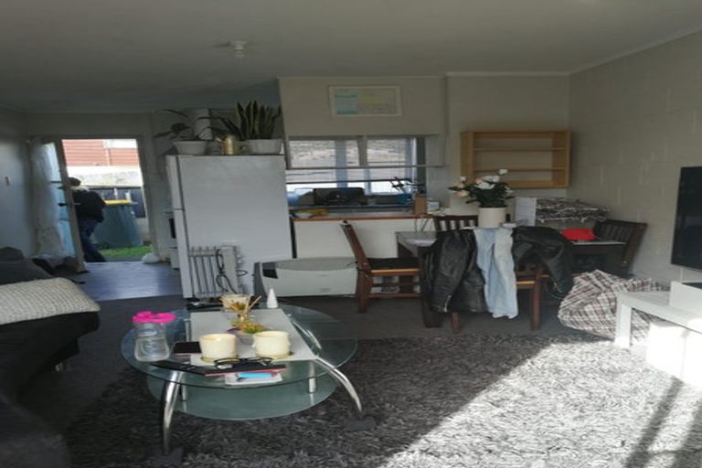 Photo of property in 1/58 Clayburn Road, Glen Eden, Auckland, 0602