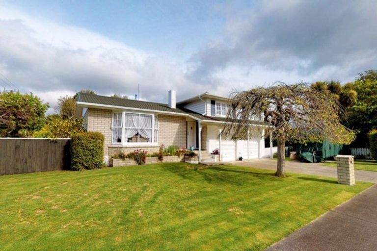 Photo of property in 1 Byrd Street, Levin, 5510