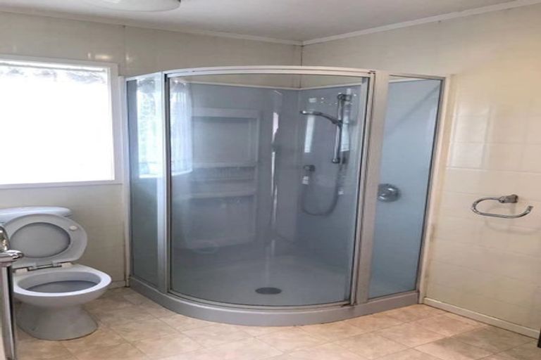 Photo of property in 4 Meadowvale Avenue, Forrest Hill, Auckland, 0620