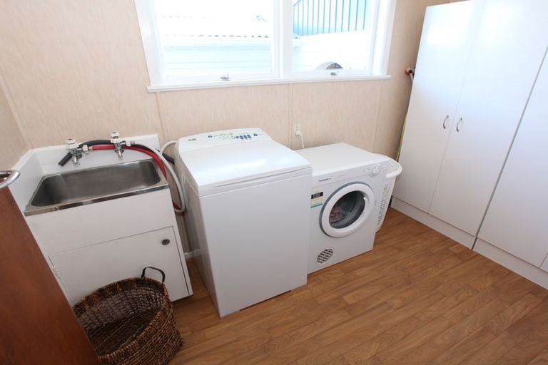 Photo of property in 14 Challinor Street, Pakuranga, Auckland, 2010