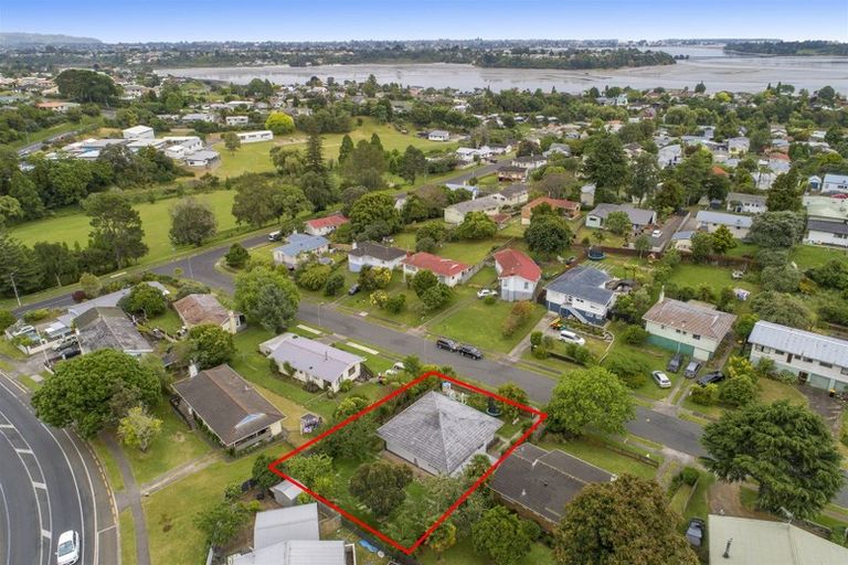 Photo of property in 5 Dunton Drive, Welcome Bay, Tauranga, 3112
