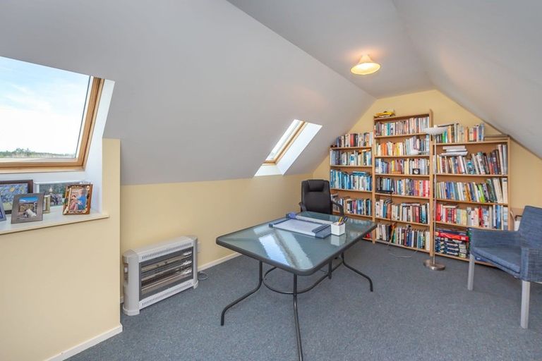 Photo of property in 973 Hoskyns Road, West Melton, Christchurch, 7671