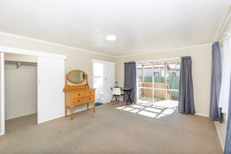 Photo of property in 6 Littler Place, Hamilton East, Hamilton, 3216