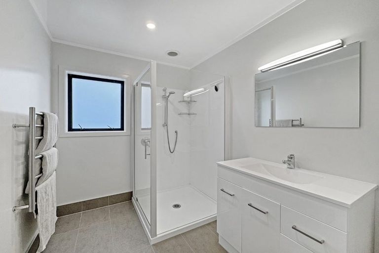 Photo of property in 123 Marine Parade, Seatoun, Wellington, 6022