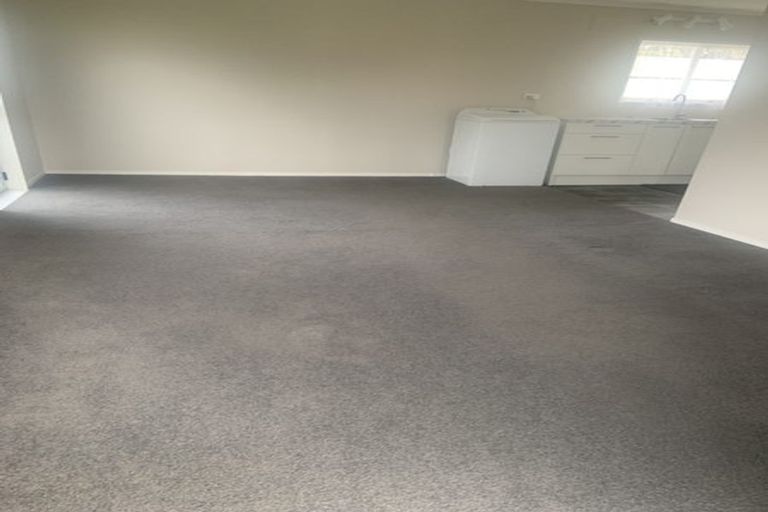 Photo of property in 8 First Avenue, Glenbrook, 2681