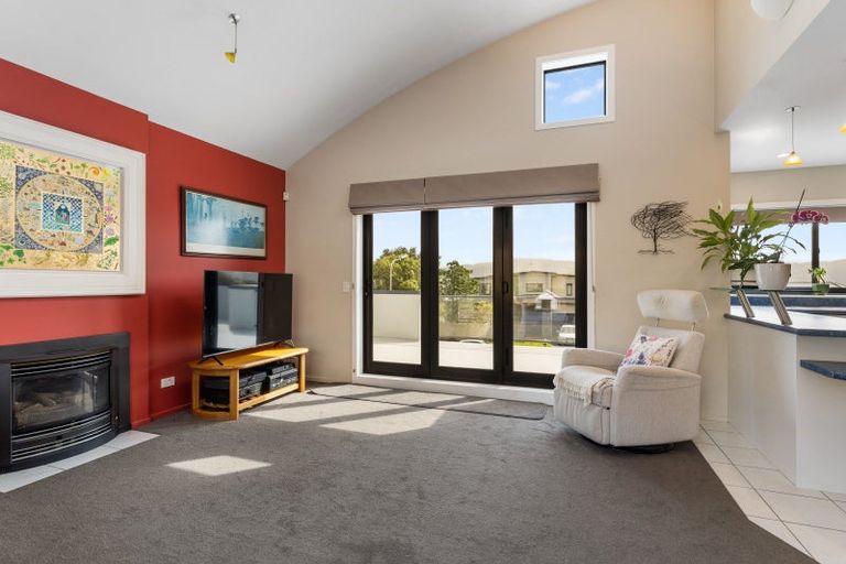 Photo of property in 8 Bowsprit Way, Whitby, Porirua, 5024