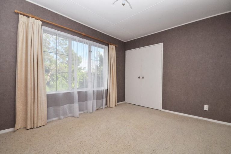 Photo of property in 81 Kemp Road, Massey, Auckland, 0614