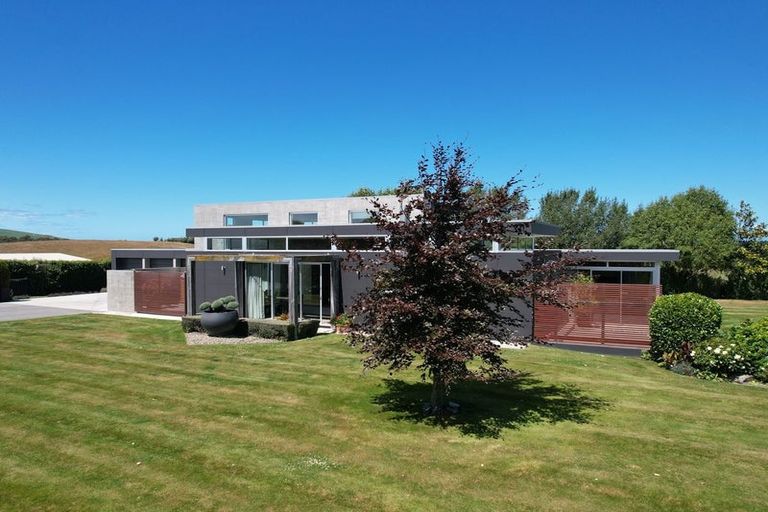 Photo of property in 141 Awamoa Road, Holmes Hill, Oamaru, 9401