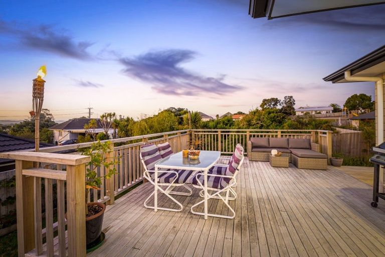 Photo of property in 5 St Julia Court, Helensville, 0800