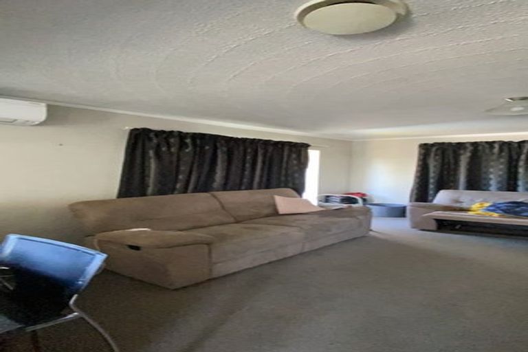 Photo of property in 69a Hartford Crescent, Totara Park, Upper Hutt, 5018