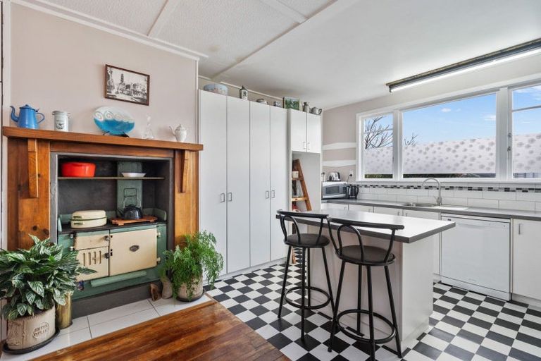 Photo of property in 9 Whimp Avenue, Onerahi, Whangarei, 0110