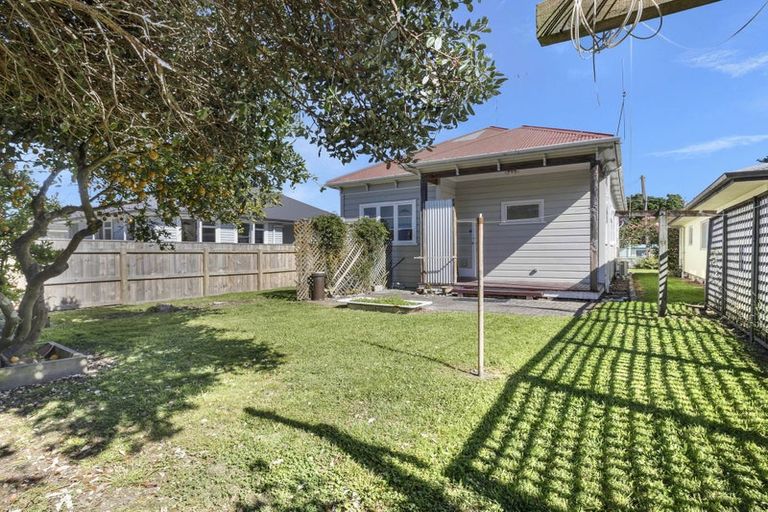 Photo of property in 18 Dunstan Street, Otaki, 5512