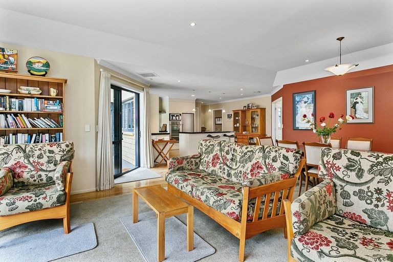 Photo of property in 2a Victoria Street, Cambridge, 3434