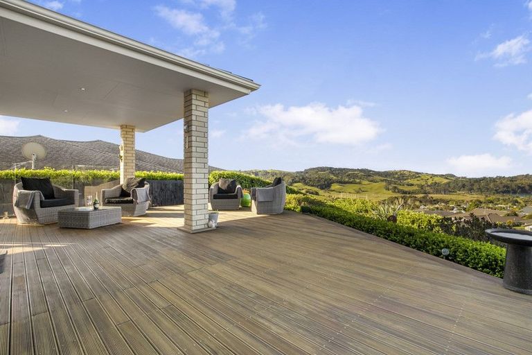 Photo of property in 19 Seaview Crescent, Hatfields Beach, Orewa, 0931